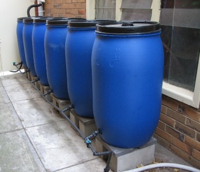 DIY recycled plastic drum water tanks
